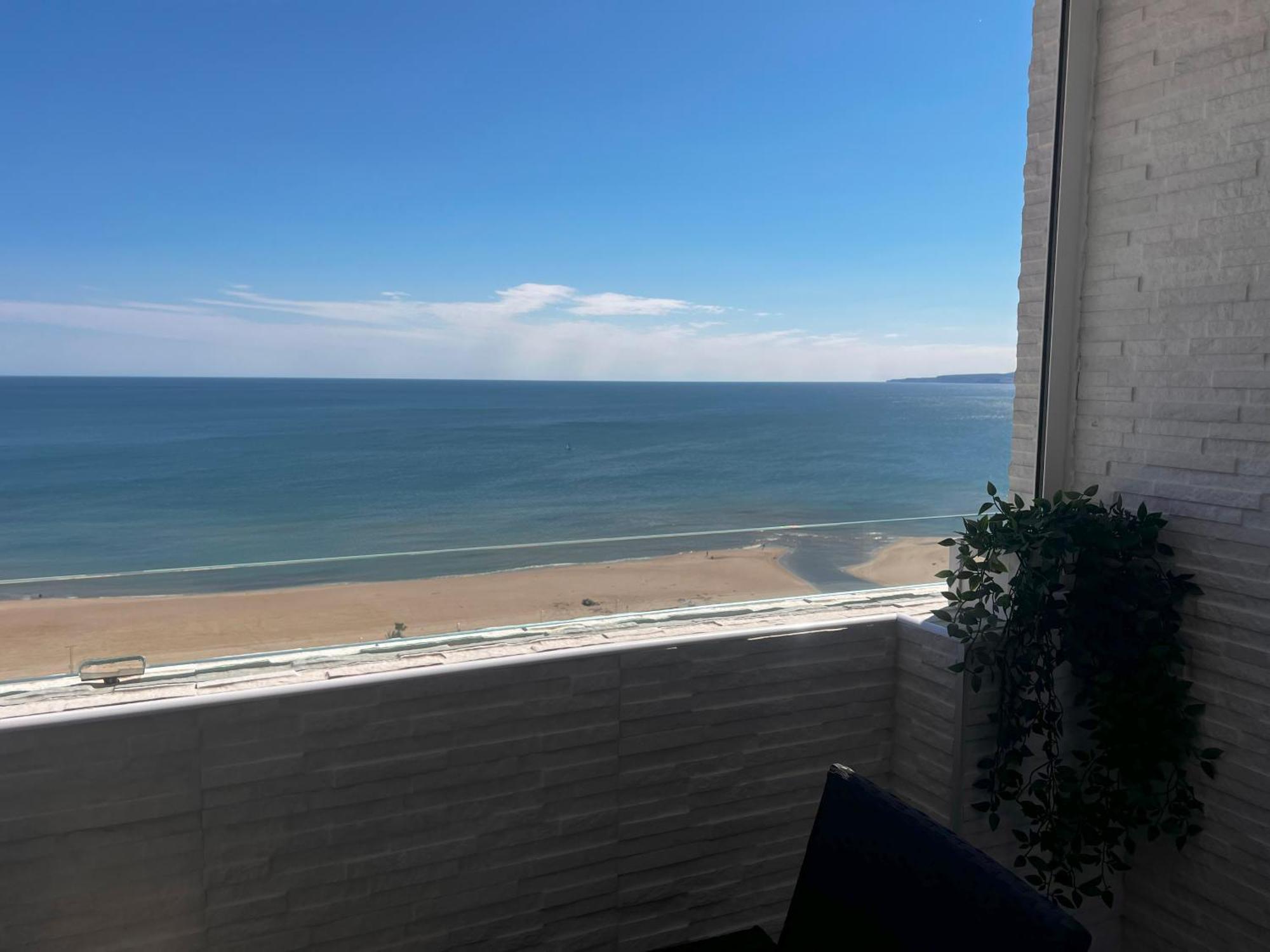 Penthouse On The Beach Ampuriabrava Exterior foto